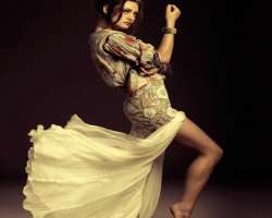 She has taken several dance courses such as classical ballet, hip hop, contemporary dance, and tap dance since she was four She has taken several dance courses such as classical ballet, hip hop, contemporary dance, and tap dance since she was four.